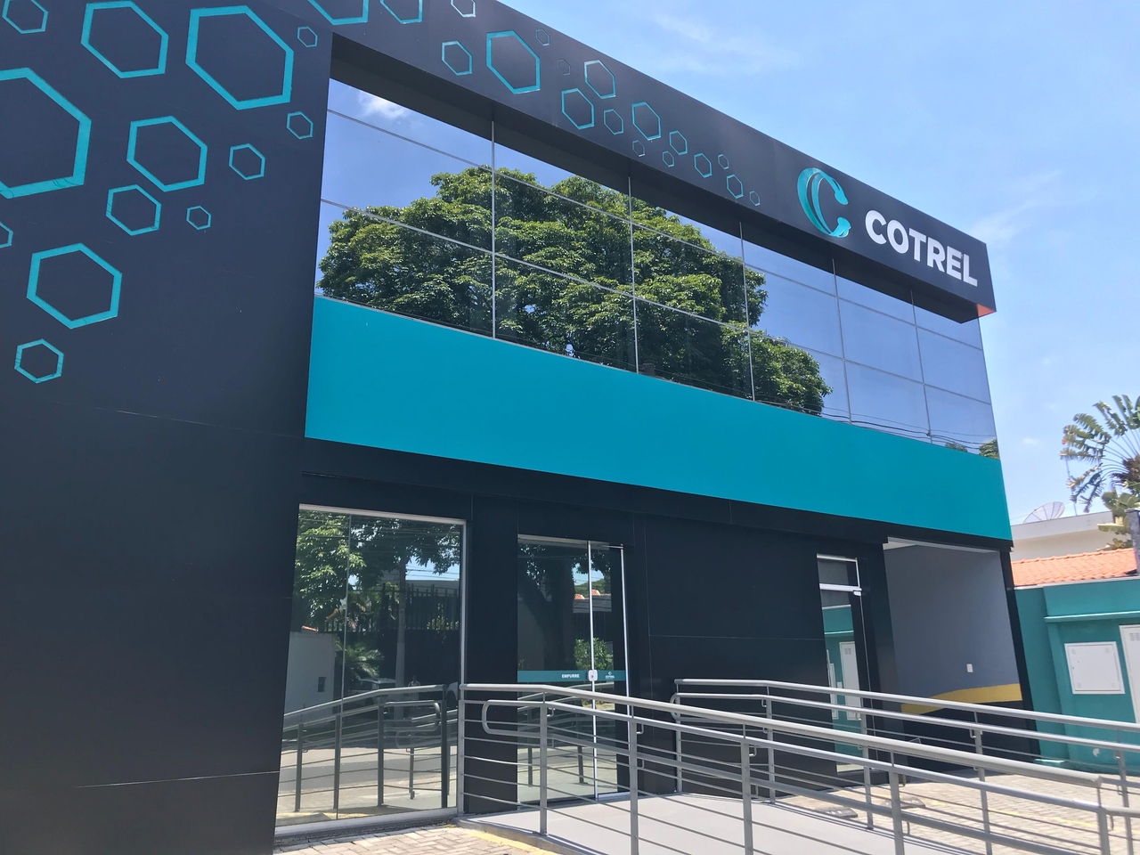 WhatsApp Image 2023-12-19 at 15.26.33_Easy-Resize.com